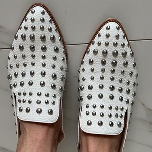 Chinese laundry pointed studded mules